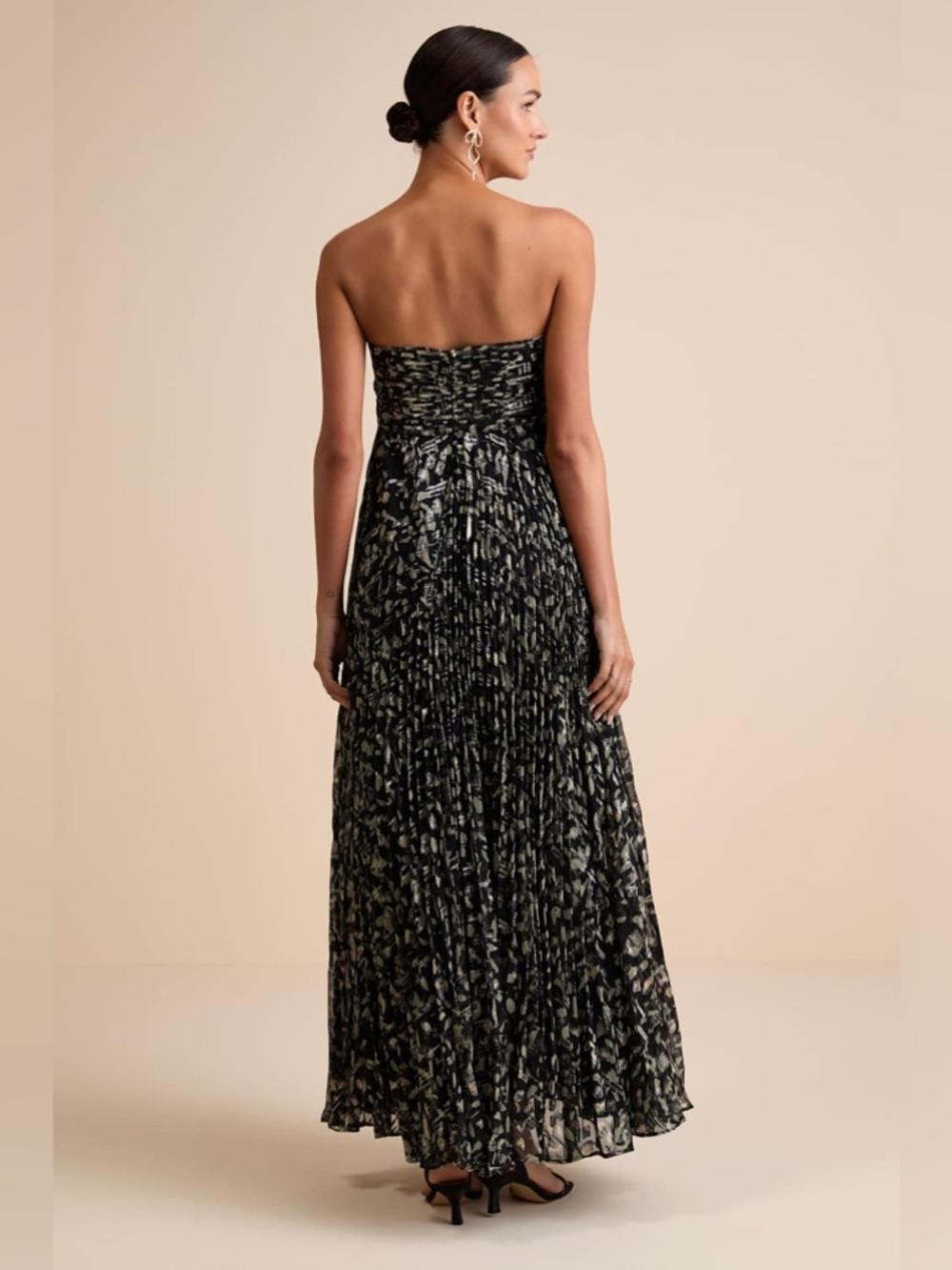 LULU’S Lynwen Black Abstract Pleated Strapless Maxi Dress - Picture 3 of 6